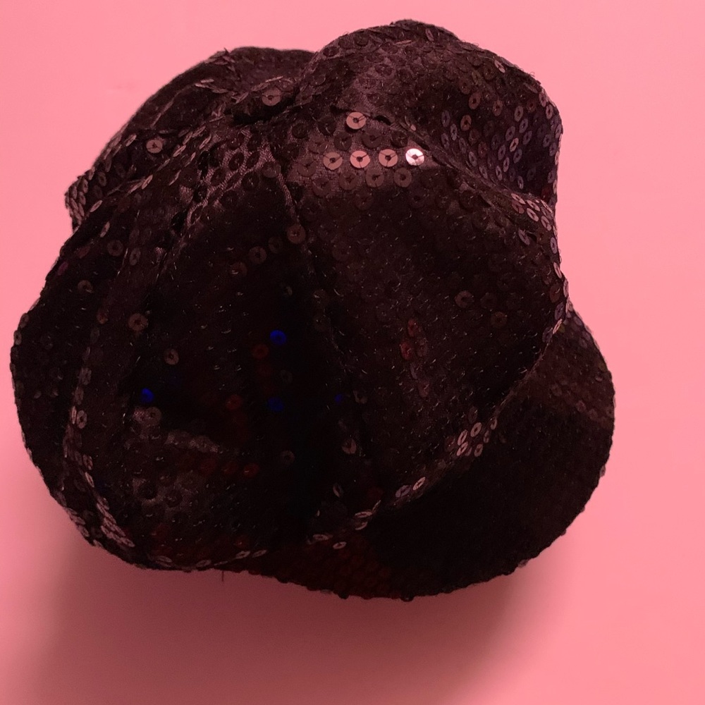 Hat - Picture 1 of 2